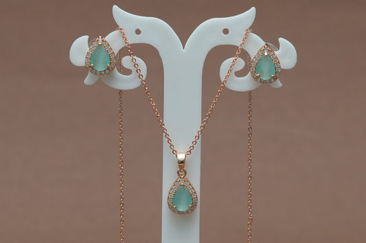 Green Stone Neckpiece With Earrings
