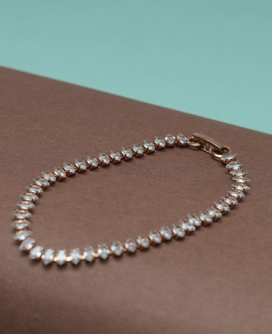 Elegant White Diamonds Bracelet